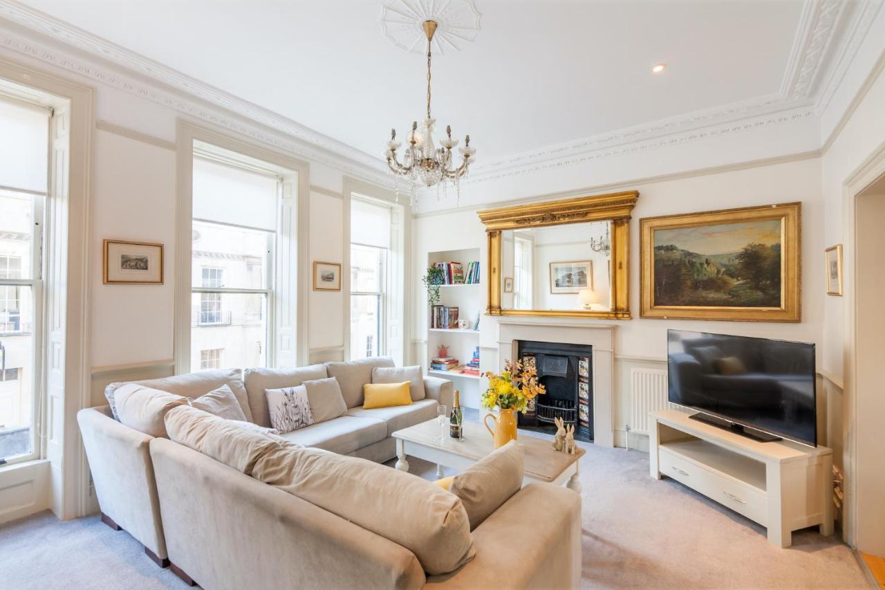 City Centre Stunning House-Roman Baths - 3Min Walk - 4 Bedrooms Extérieur photo