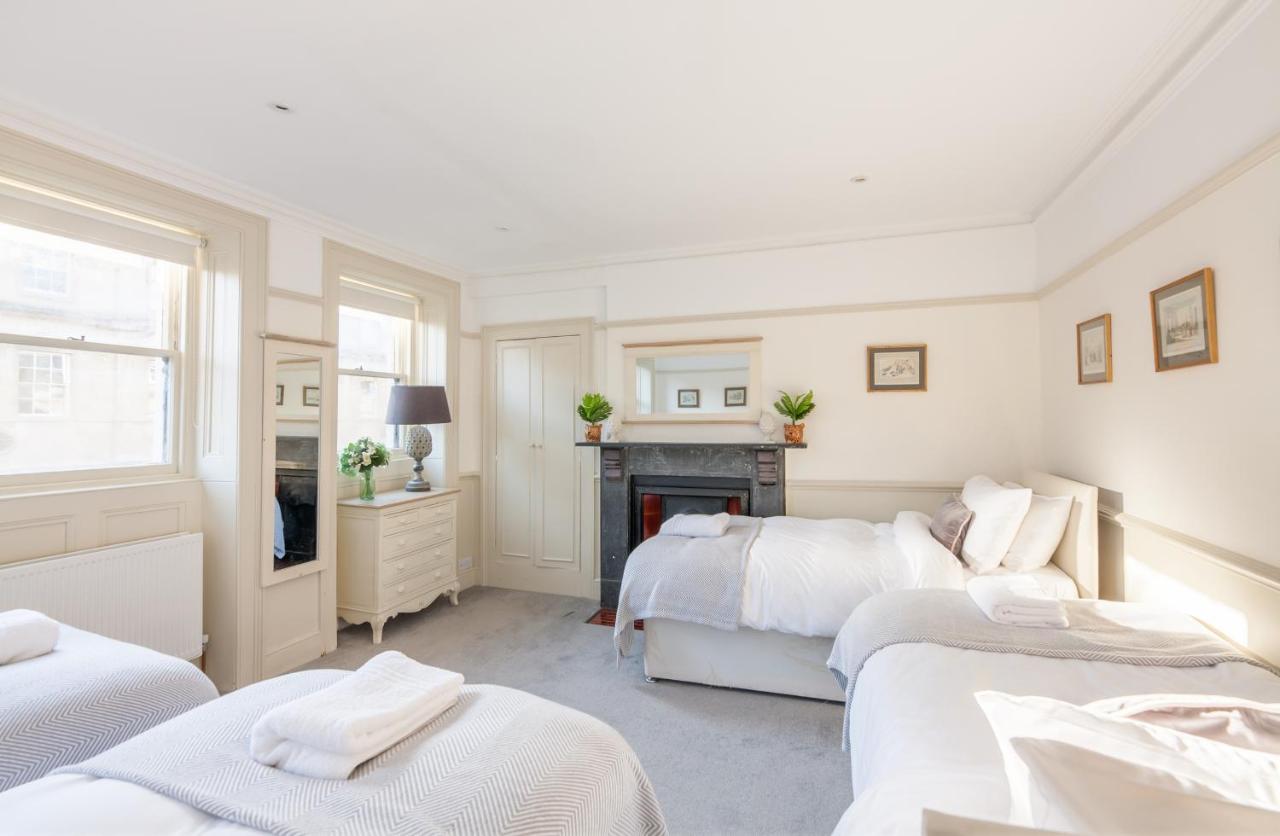City Centre Stunning House-Roman Baths - 3Min Walk - 4 Bedrooms Extérieur photo