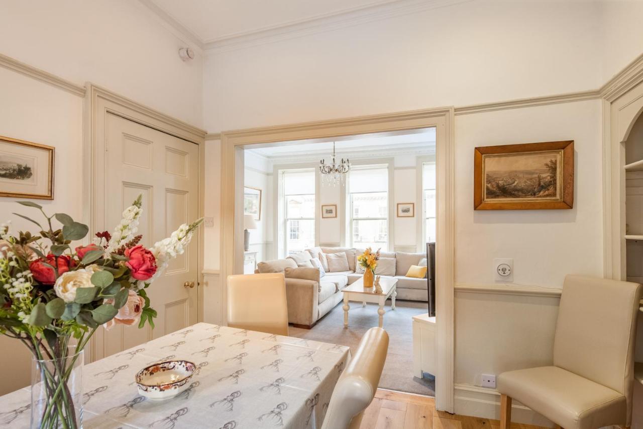 City Centre Stunning House-Roman Baths - 3Min Walk - 4 Bedrooms Extérieur photo