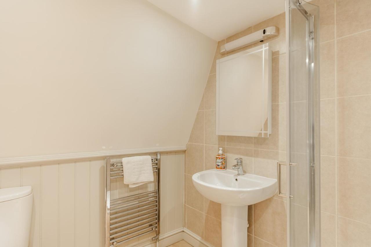 City Centre Stunning House-Roman Baths - 3Min Walk - 4 Bedrooms Extérieur photo