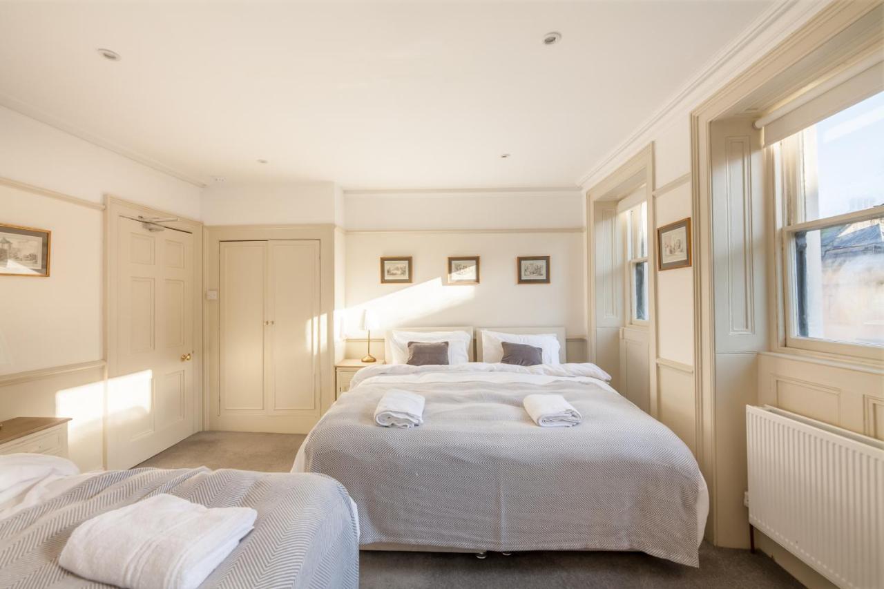 City Centre Stunning House-Roman Baths - 3Min Walk - 4 Bedrooms Extérieur photo